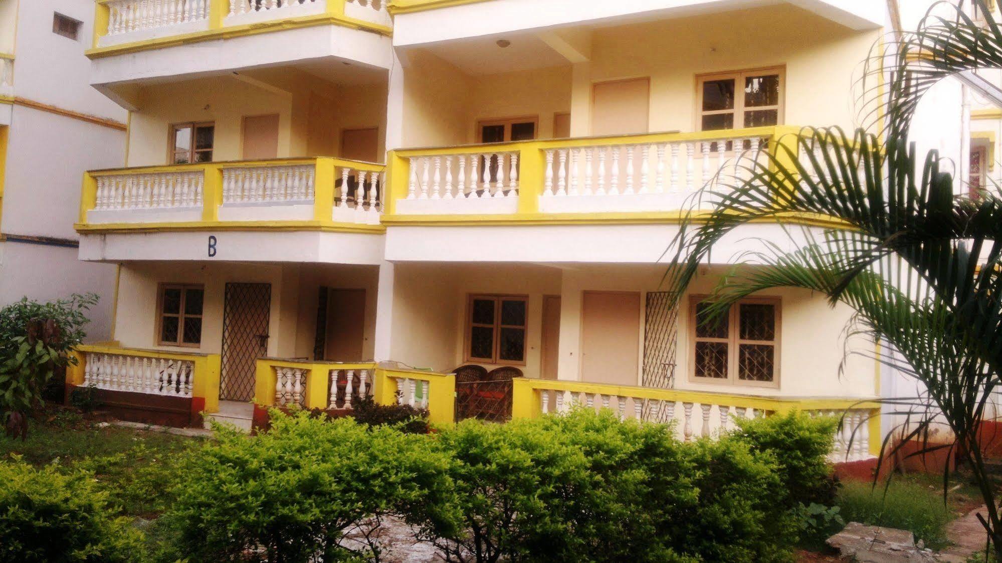 Royal Mirage Beach Resort Candolim Exterior foto