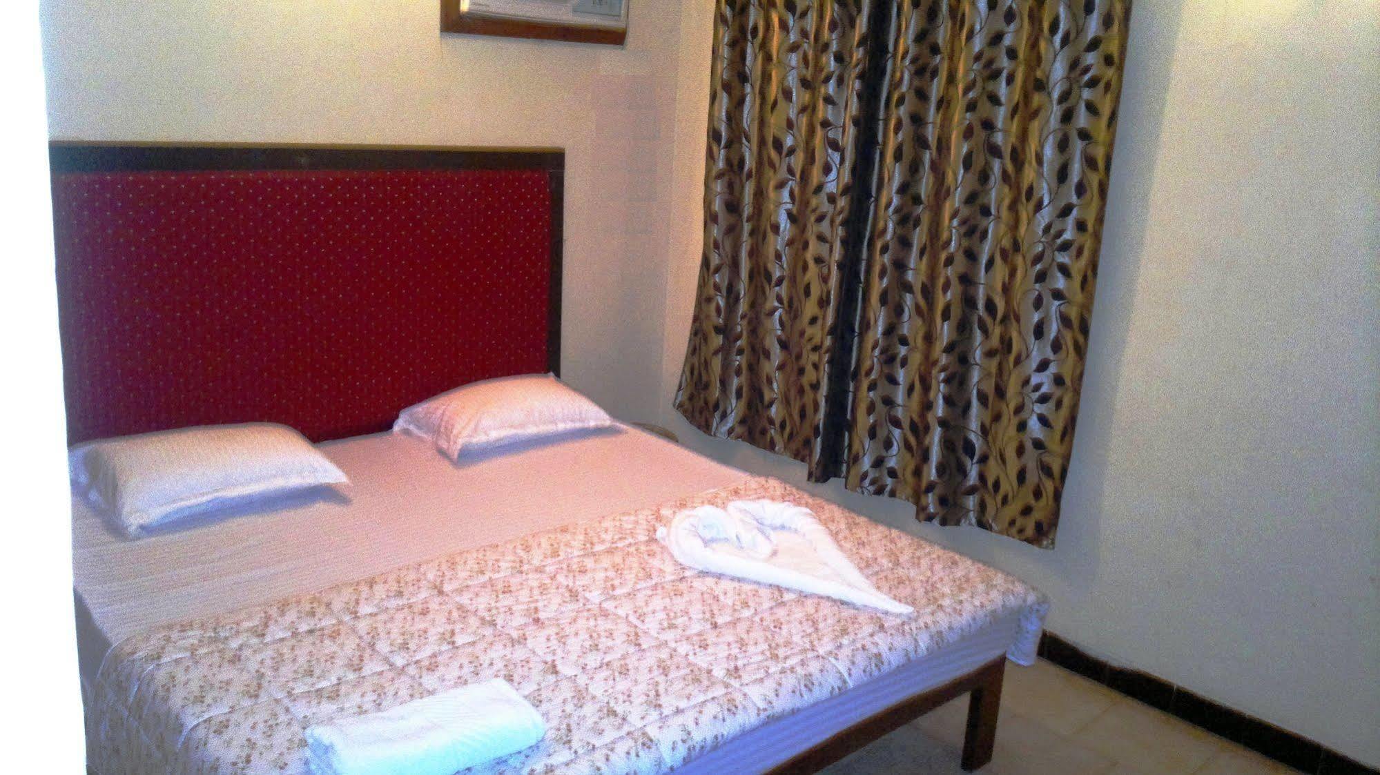 Royal Mirage Beach Resort Candolim Exterior foto